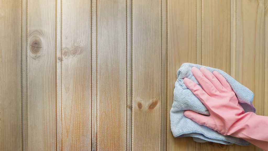 ¿Cómo mantengo mi sauna limpia y desinfectada?
